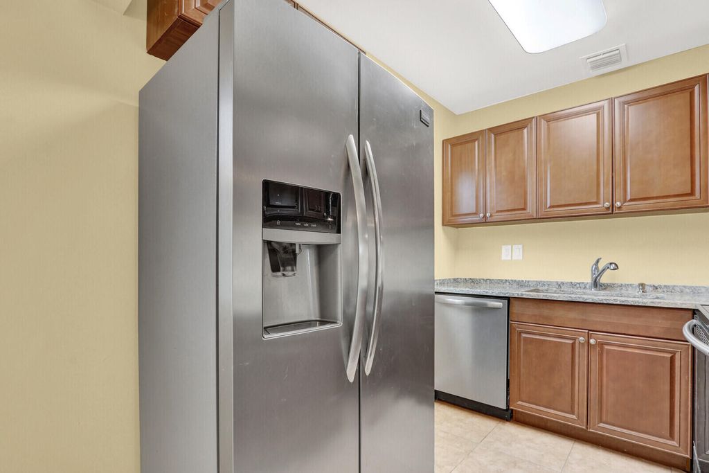 Photo of 184 Norwich H, West Palm Beach, FL 33417 (MLS # R11163766)