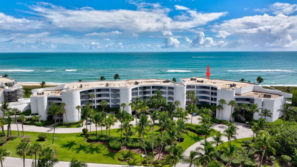 Photo of 2001 SE Sailfish Point Boulevard #303, Stuart, FL 34996 (MLS # R11121119)