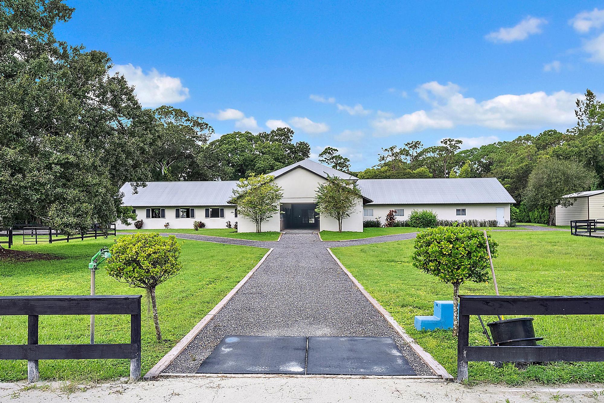 LOXAHATCHEE GROVES - Land