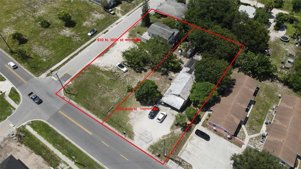 Photo of 916 Avenue H, Fort Pierce, FL 34950 (MLS # F10394174)