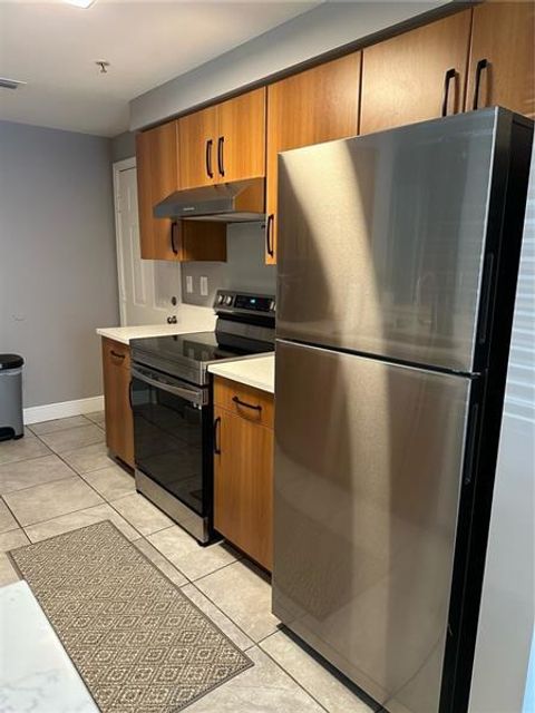 Tiny photo for 6020 W Sample Road #105, Coral Springs, FL 33063 (MLS # B26040580)