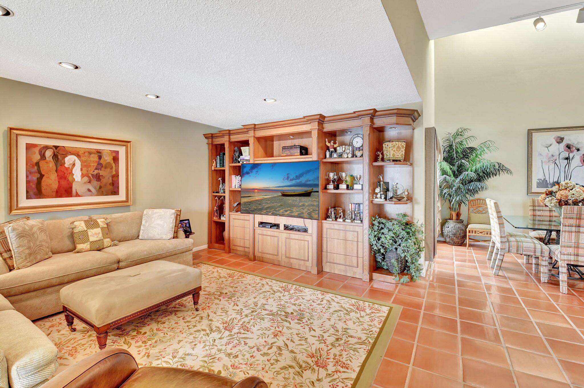 EASTGATE II AT HUNTERS RU - Residential