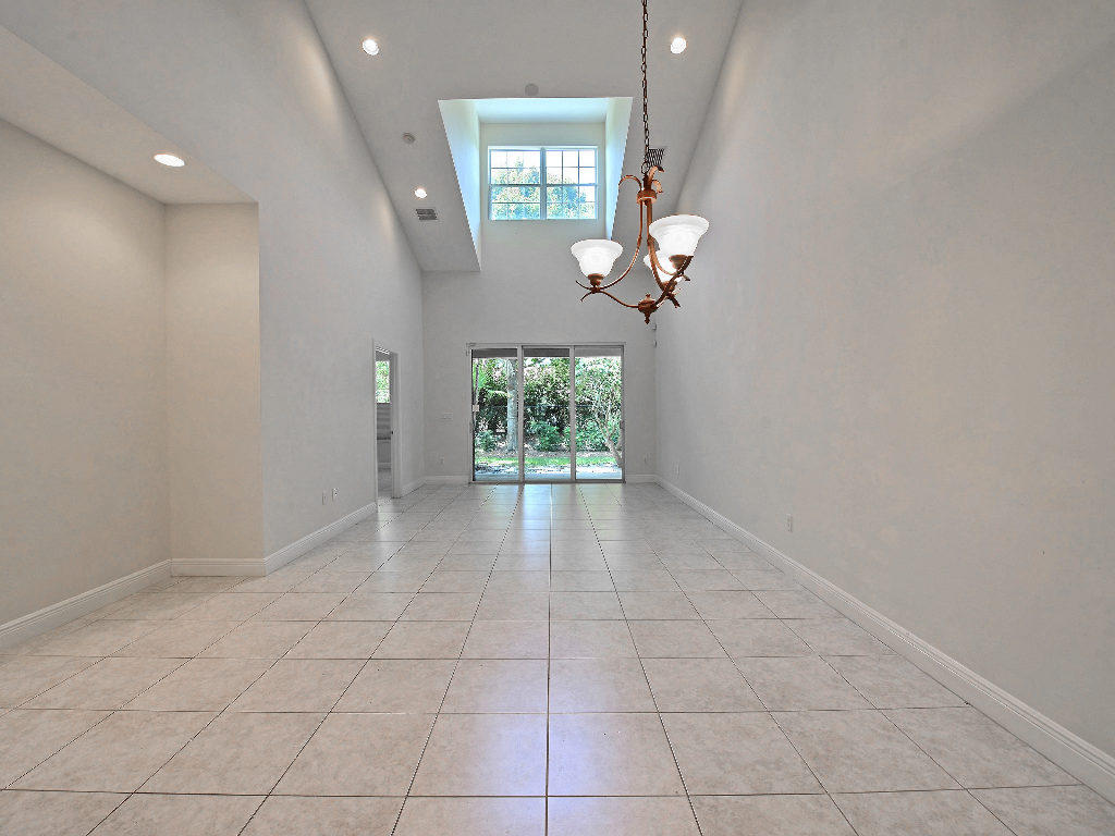 1645 Baseline Lane