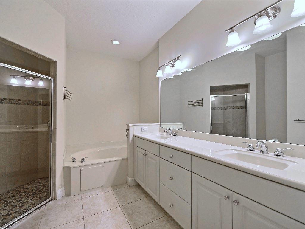 BOULEVARD VILLAGE & TENNI - Residential