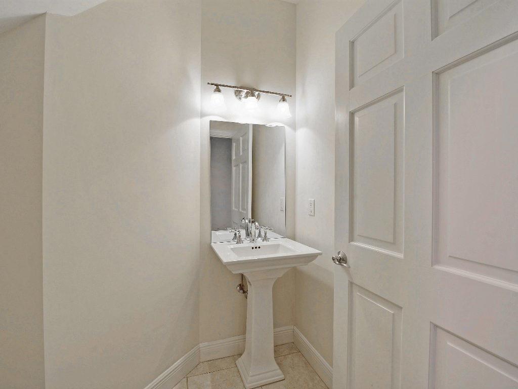 BOULEVARD VILLAGE & TENNI - Residential