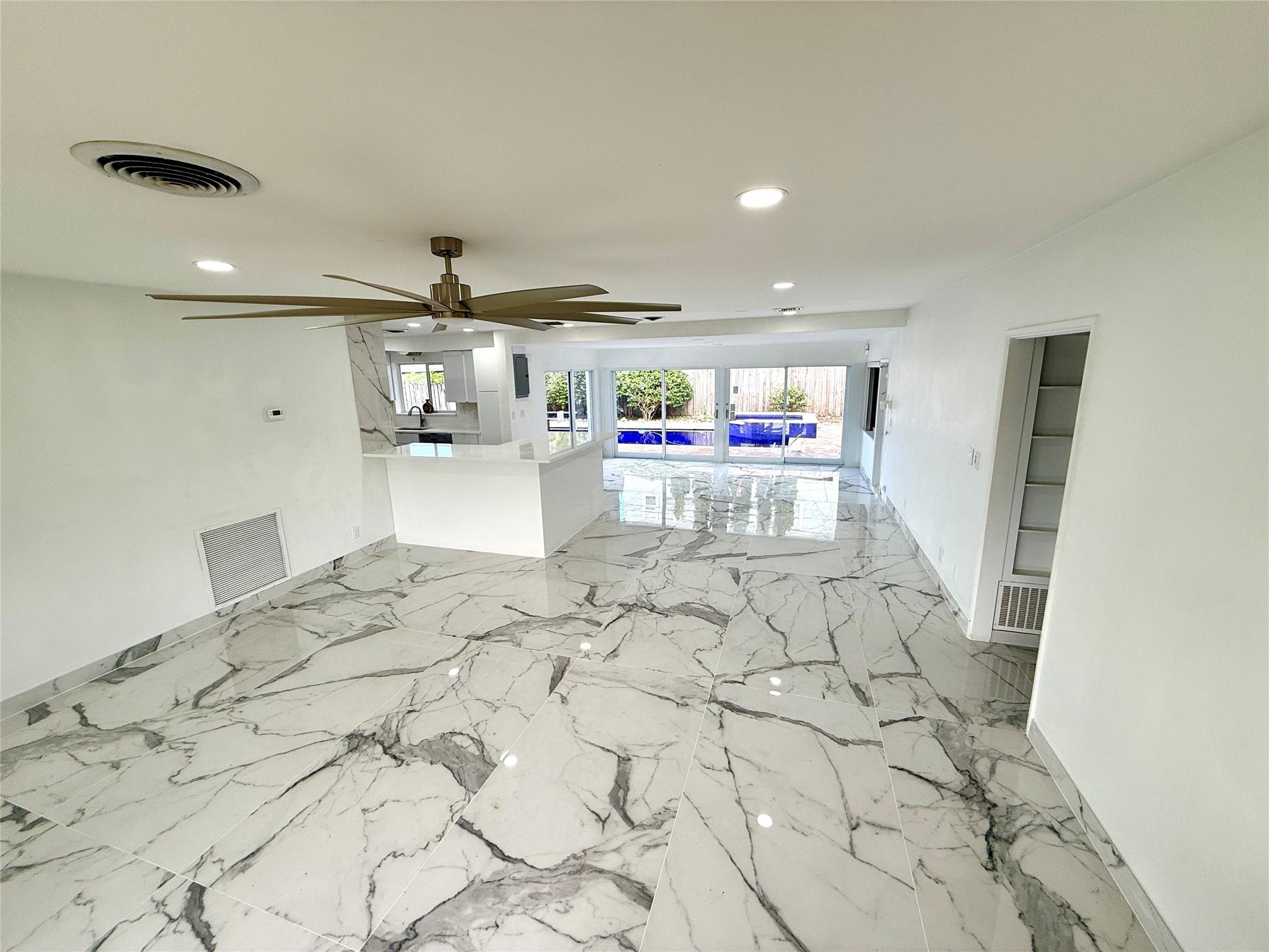 CYPRESS POINT - Residential