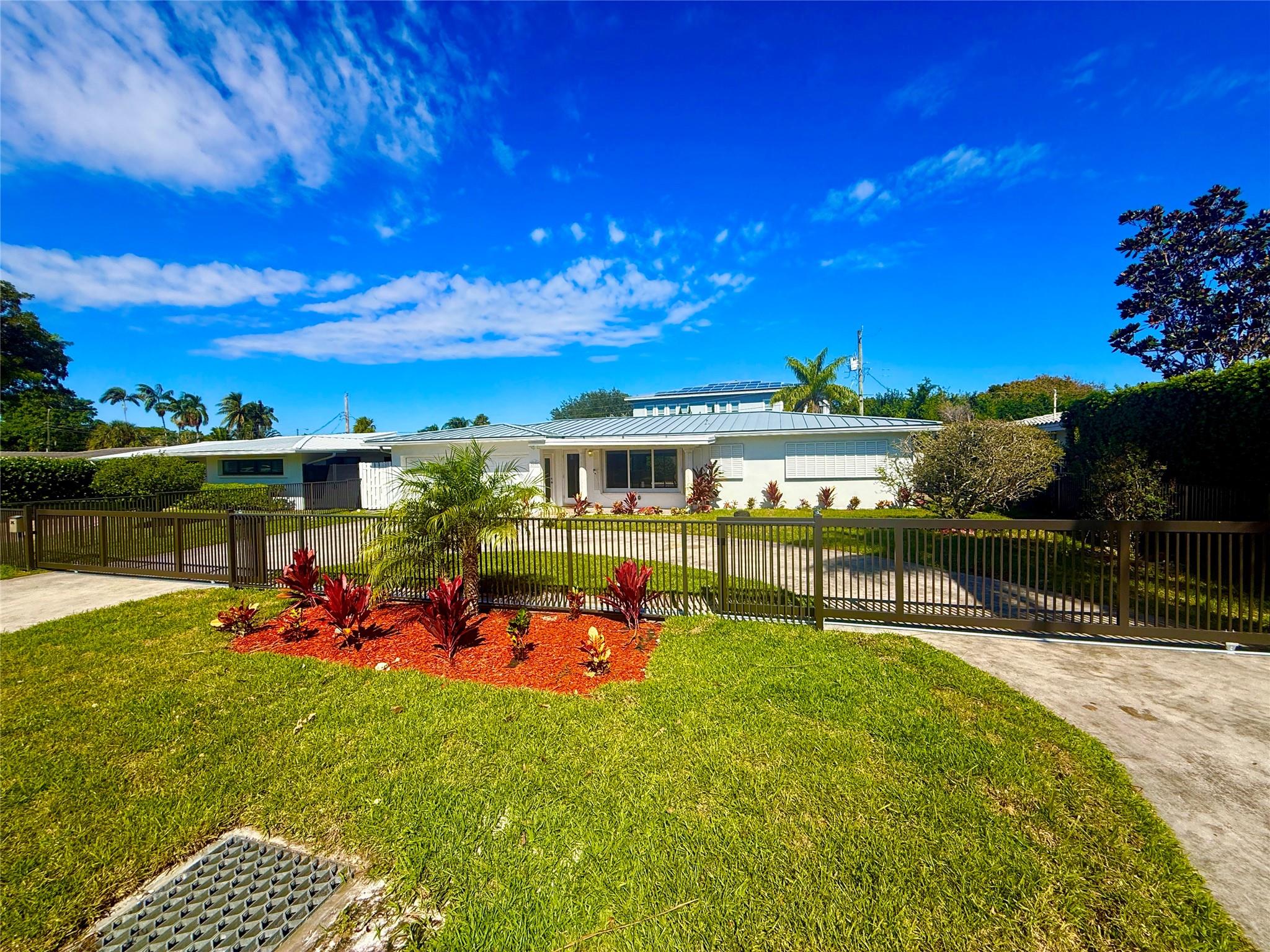 CYPRESS POINT - Residential