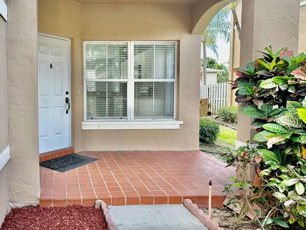 Photo of 7780 S Southwood Circle #7780, Davie, FL 33328 (MLS # F10426531)