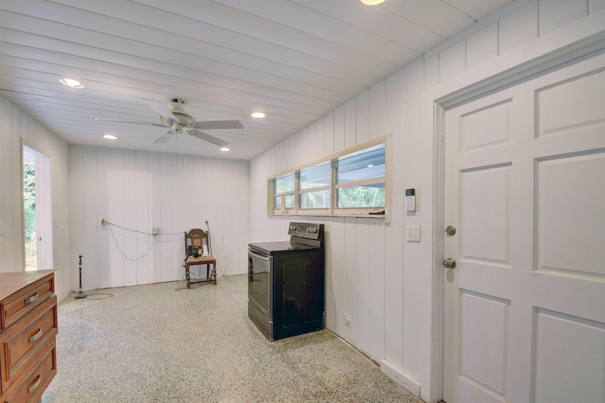 CENTRAL PARK 1 TH PT OF LT 27 LYG W OF W R/W LI OF - Residential Income