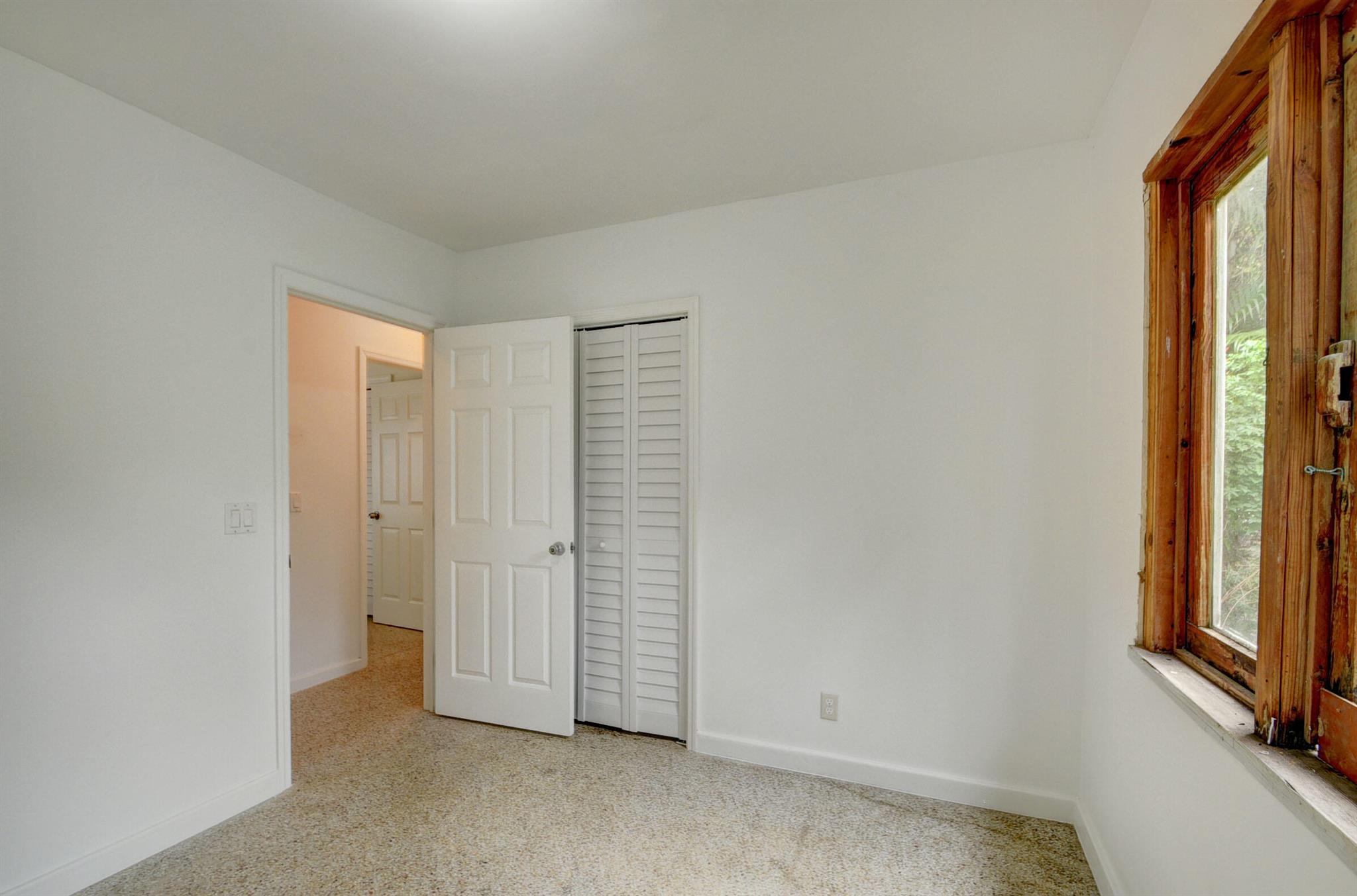 CENTRAL PARK 1 TH PT OF LT 27 LYG W OF W R/W LI OF - Residential Income