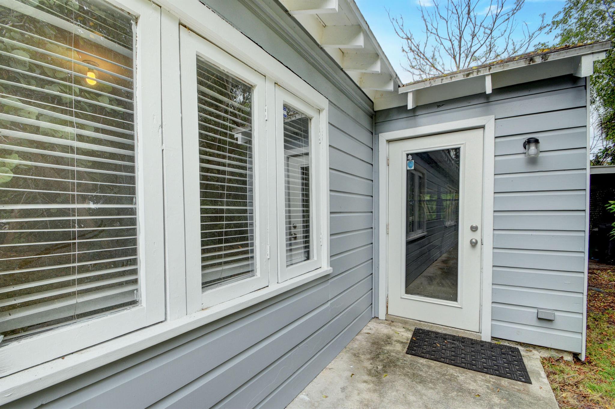 CENTRAL PARK 1 TH PT OF LT 27 LYG W OF W R/W LI OF - Residential Income