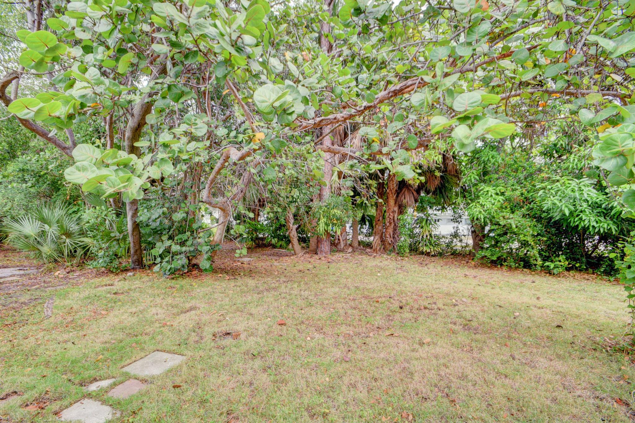 CENTRAL PARK 1 TH PT OF LT 27 LYG W OF W R/W LI OF - Residential Income