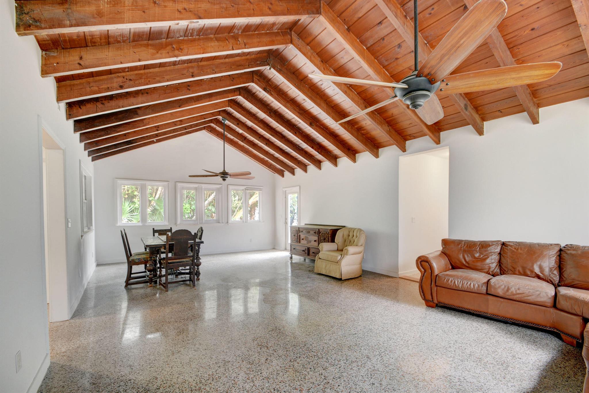 CENTRAL PARK 1 TH PT OF LT 27 LYG W OF W R/W LI OF - Residential Income