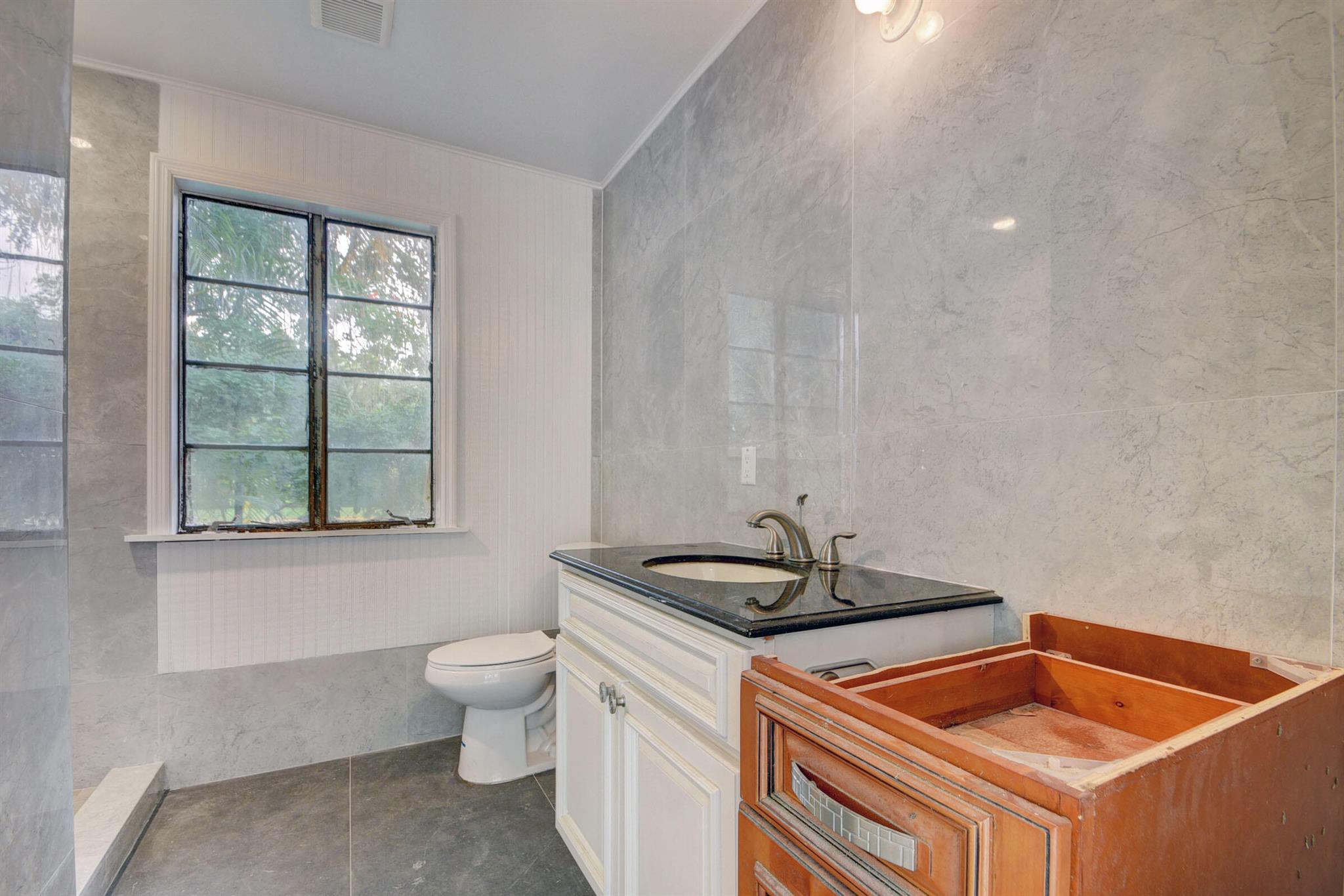 CENTRAL PARK 1 TH PT OF LT 27 LYG W OF W R/W LI OF - Residential Income