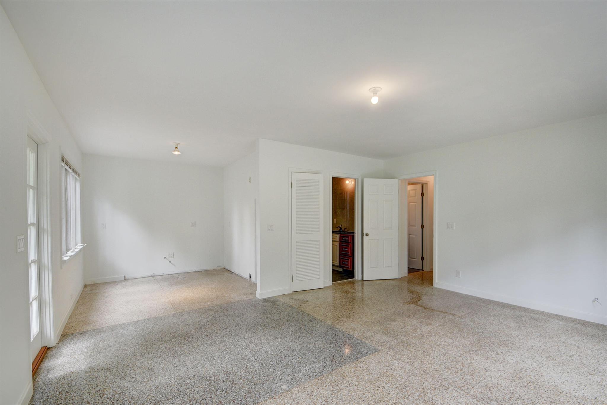 CENTRAL PARK 1 TH PT OF LT 27 LYG W OF W R/W LI OF - Residential Income