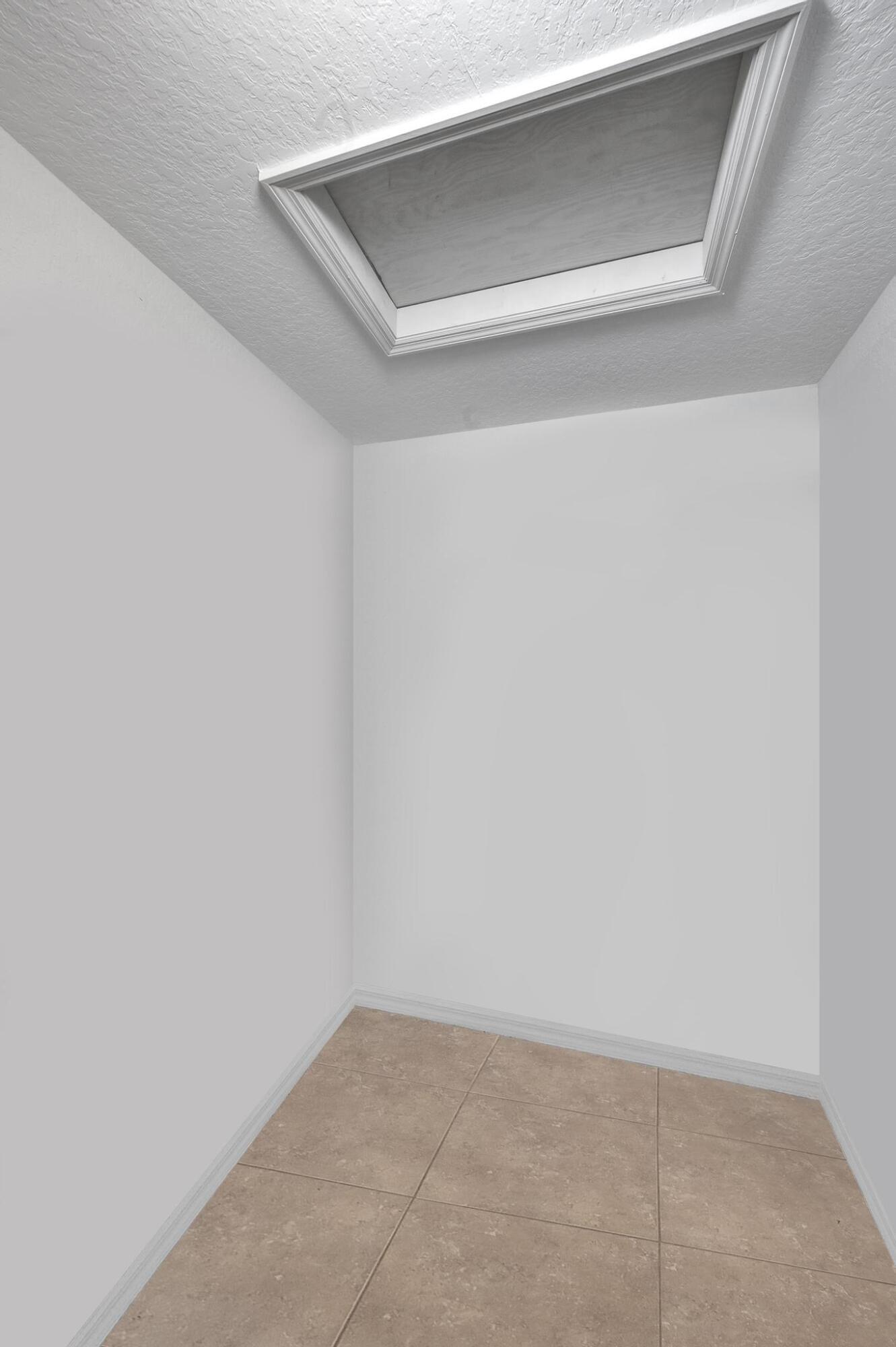 MARTINS CROSSING - Residential Lease