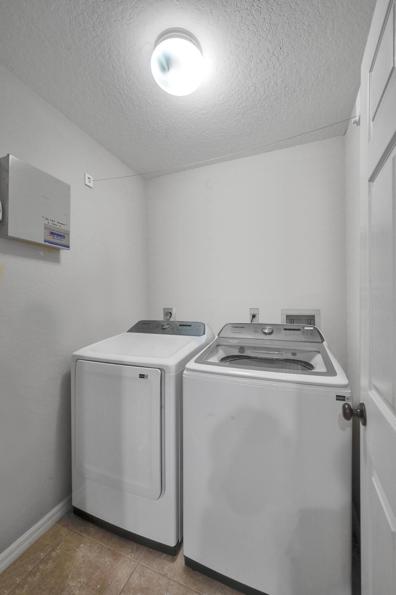 MARTINS CROSSING - Residential Lease