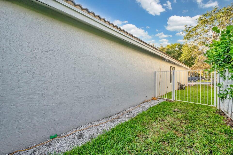 MARTINS CROSSING - Residential Lease