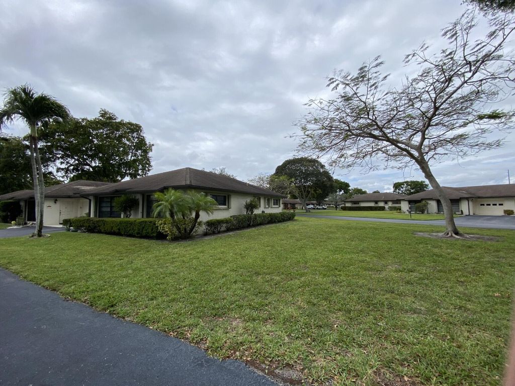 Photo of 10120 Eaglewood Terrace #B, Boynton Beach, FL 33436 (MLS # B26019364)