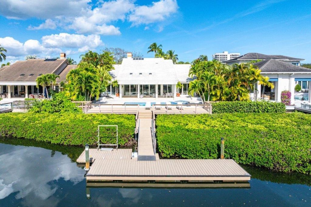 Photo of 215 Island Drive, Jupiter, FL 33477 (MLS # R11148422)