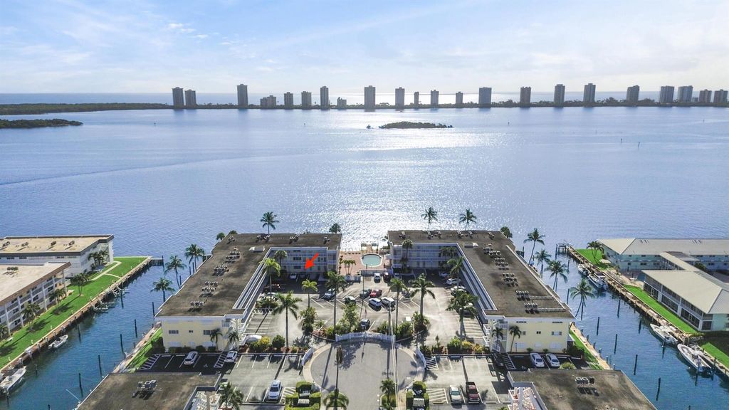 Photo of 101 Doolen Court #103, North Palm Beach, FL 33408 (MLS # R10912090)