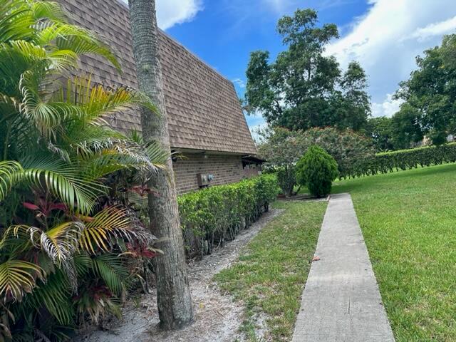 WOODLAND LAKE ESTATES - Residential Lease