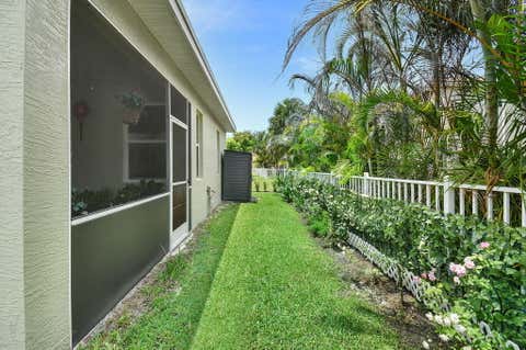 Tiny photo for 742 NW LEONARDO Circle, Port Saint Lucie, FL 34986 (MLS # B26053021)