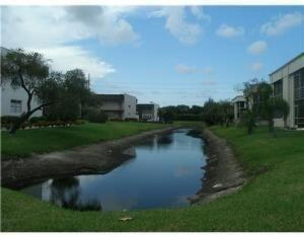 Photo of 328 Burgundy G, Delray Beach, FL 33484 (MLS # R10784938)