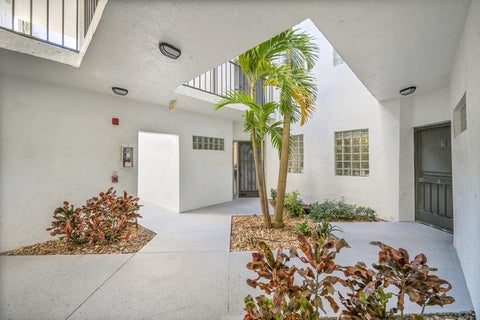 Tiny photo for 5418 FIRENZE Drive #D, Boynton Beach, FL 33437 (MLS # B26070244)