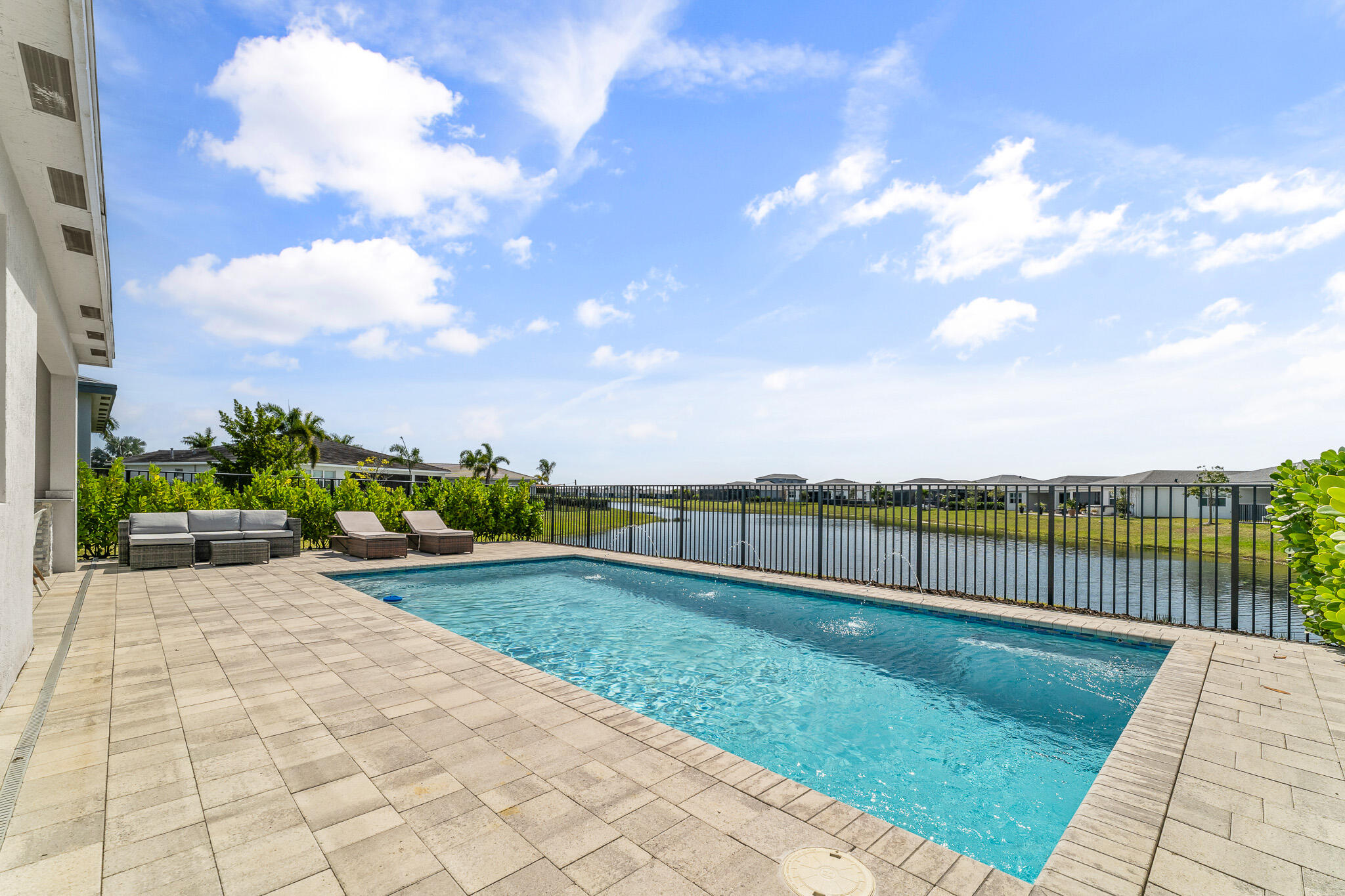 MATTAMY AT SOUTHERN GROVE PLAT 1 REPLAT - Residential
