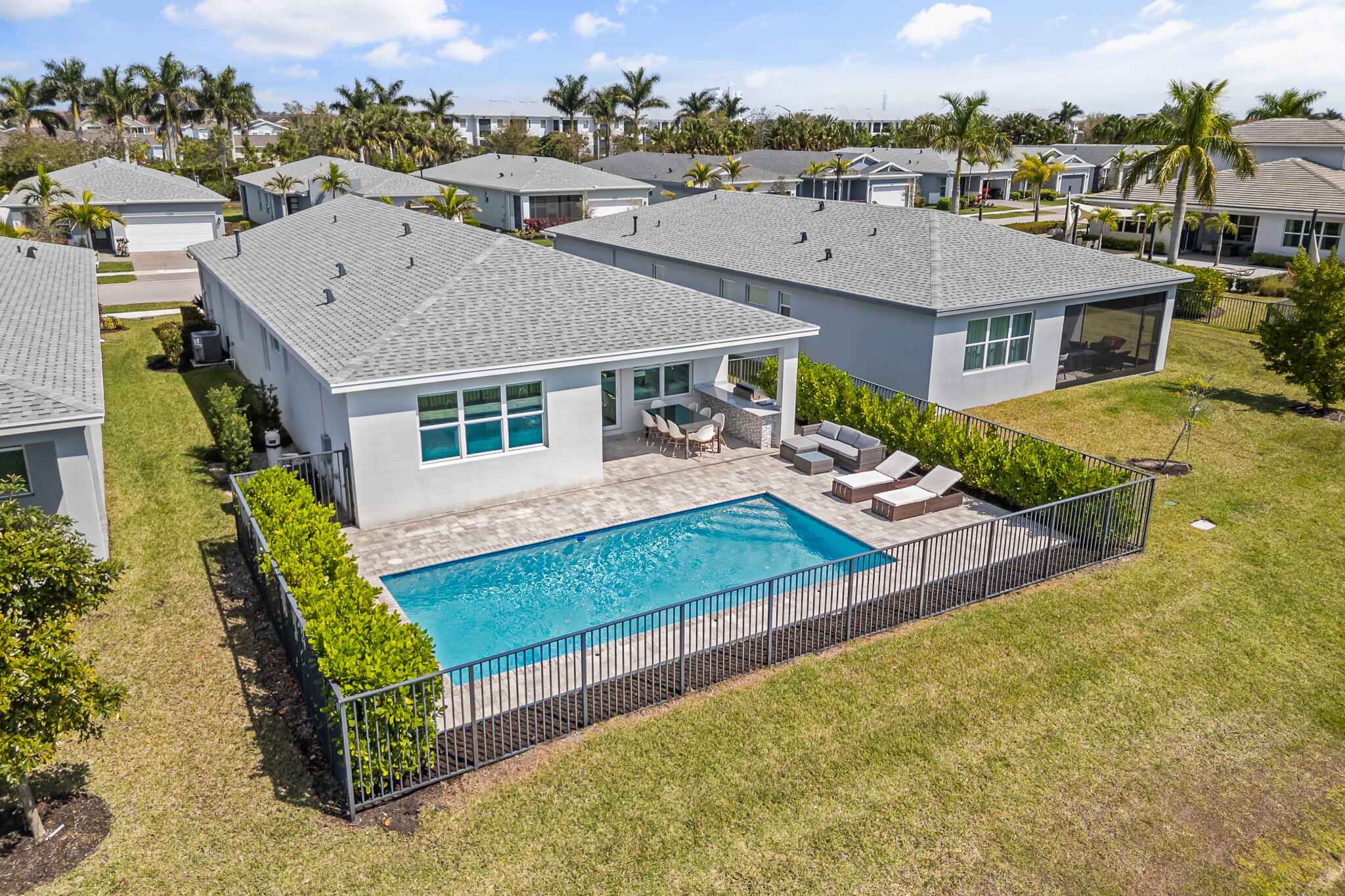 MATTAMY AT SOUTHERN GROVE PLAT 1 REPLAT - Residential