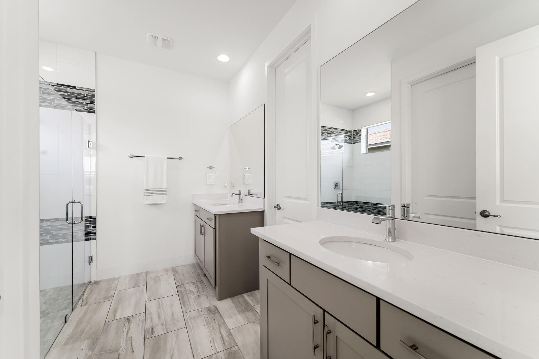 MATTAMY AT SOUTHERN GROVE PLAT 1 REPLAT - Residential