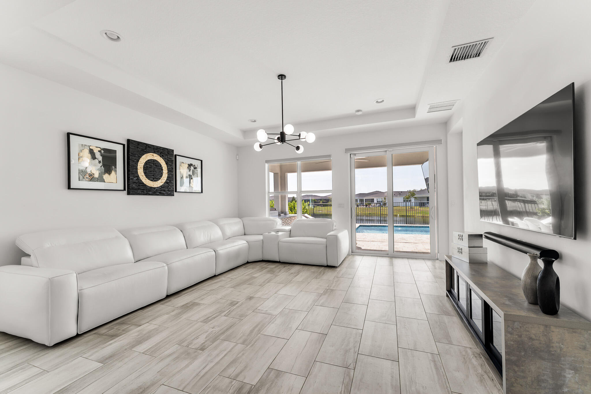 MATTAMY AT SOUTHERN GROVE PLAT 1 REPLAT - Residential