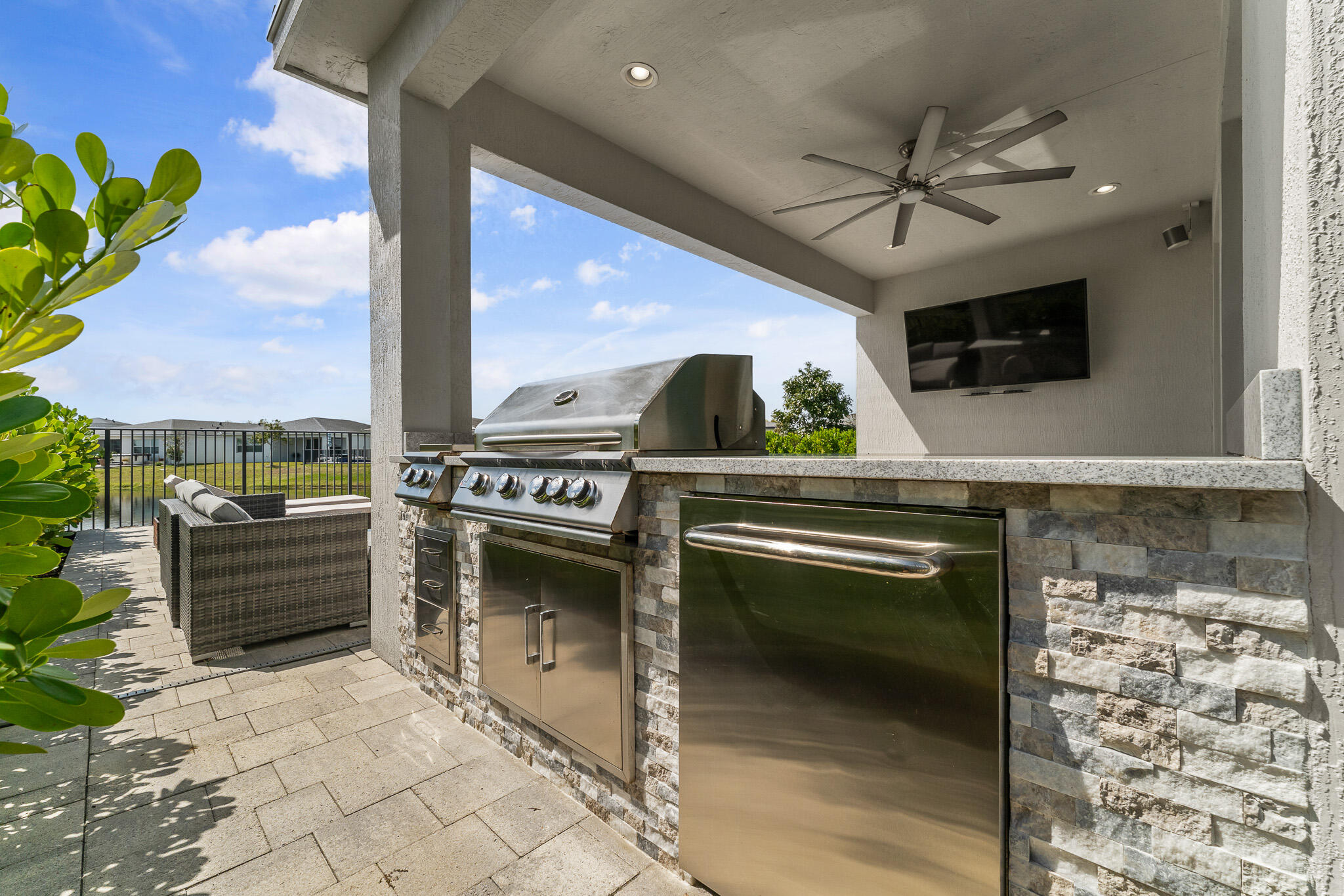 MATTAMY AT SOUTHERN GROVE PLAT 1 REPLAT - Residential
