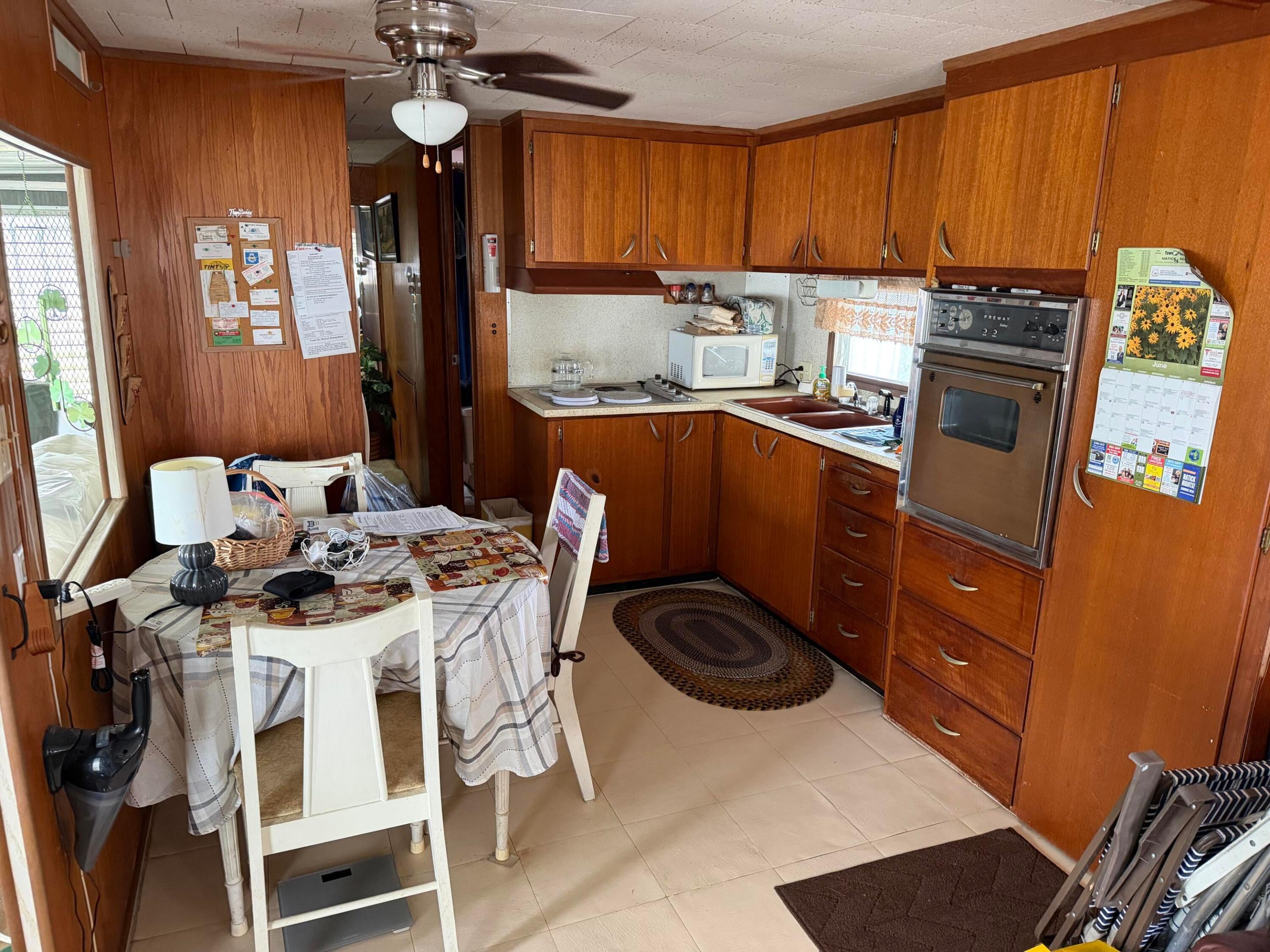 8640 SW 15TH Court