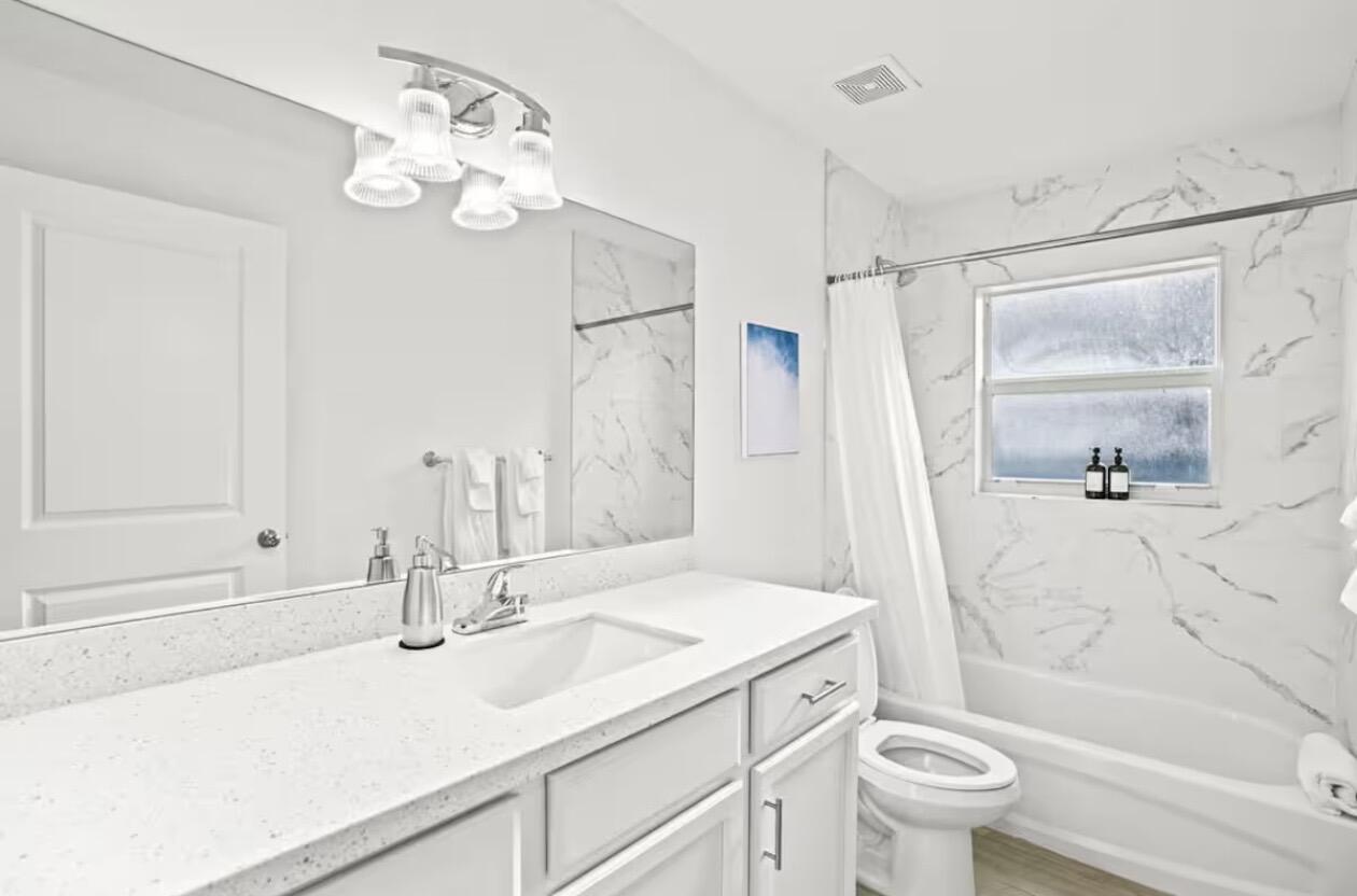 P B NORTH - Residential Lease