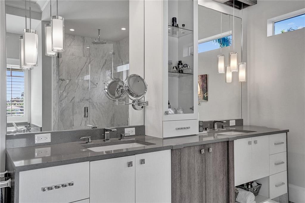 Gould Island 15-62 B - Residential