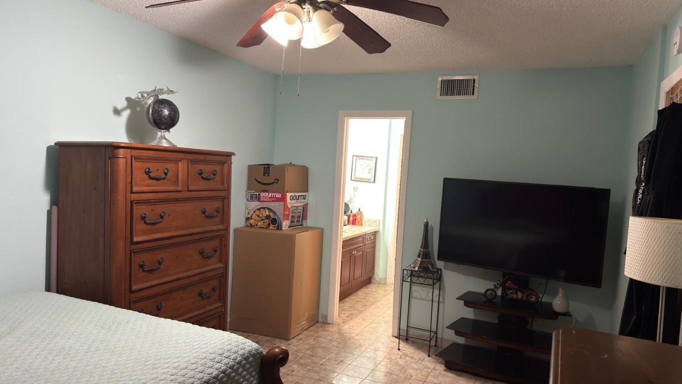 ALCALA PLAZA - Residential