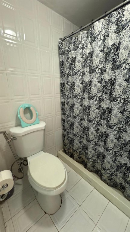 ALCALA PLAZA - Residential