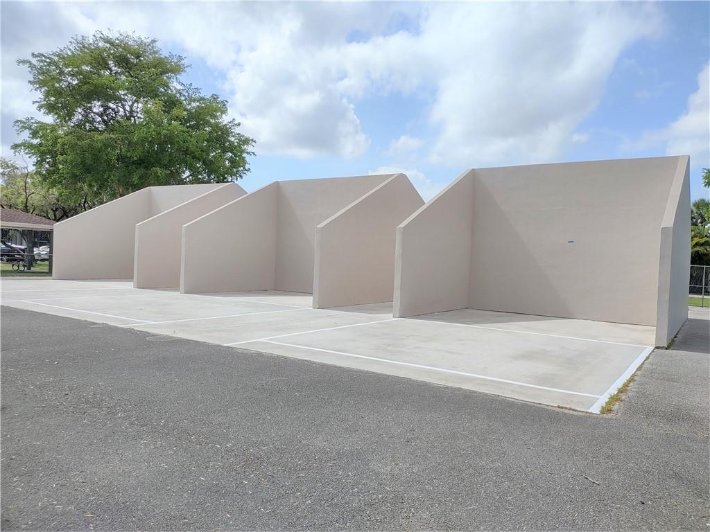 HORIZONS WEST CONDO - Residential