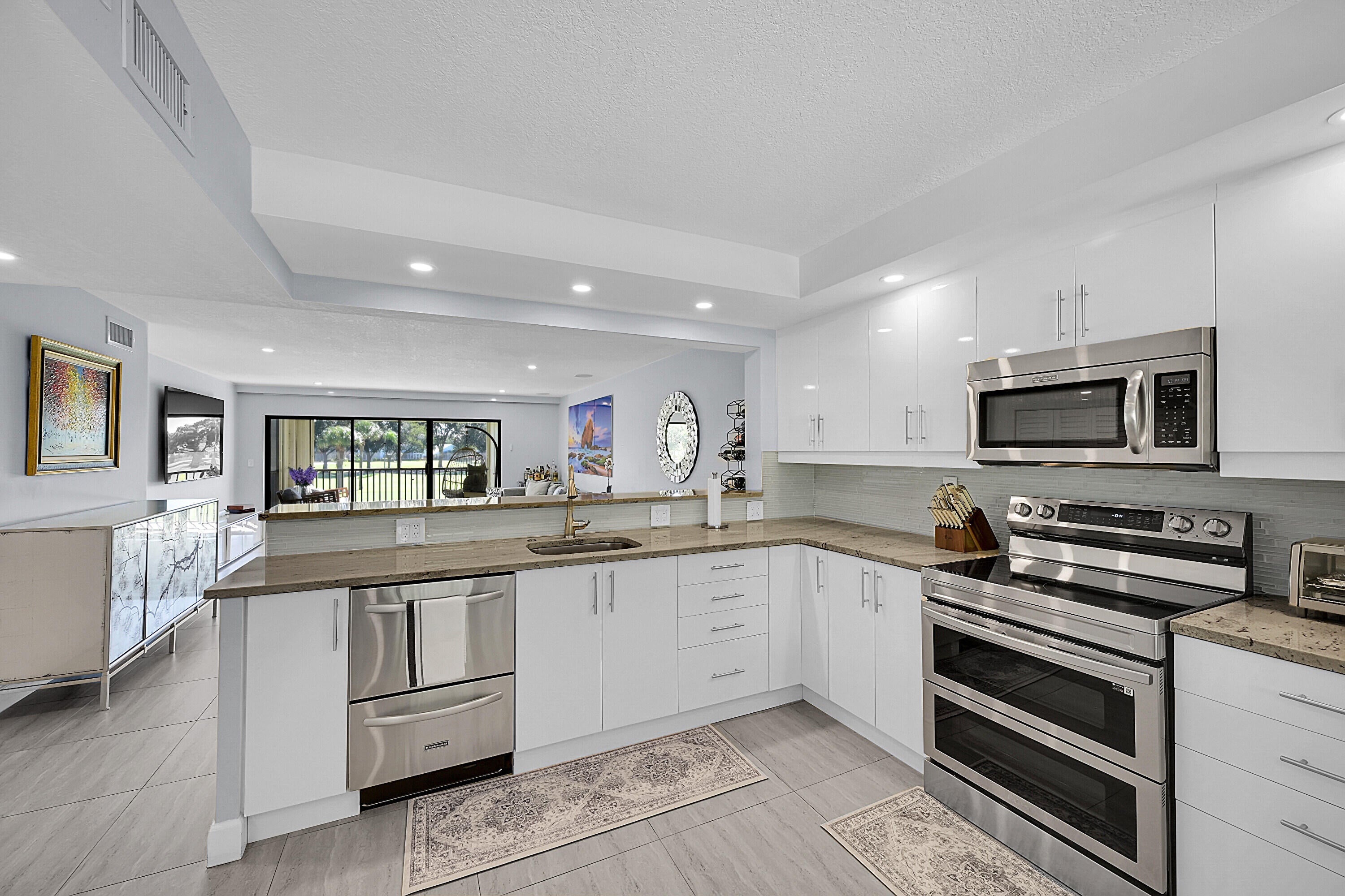 12870 Briarlake Drive 201, Palm Beach Gardens FL 33418
