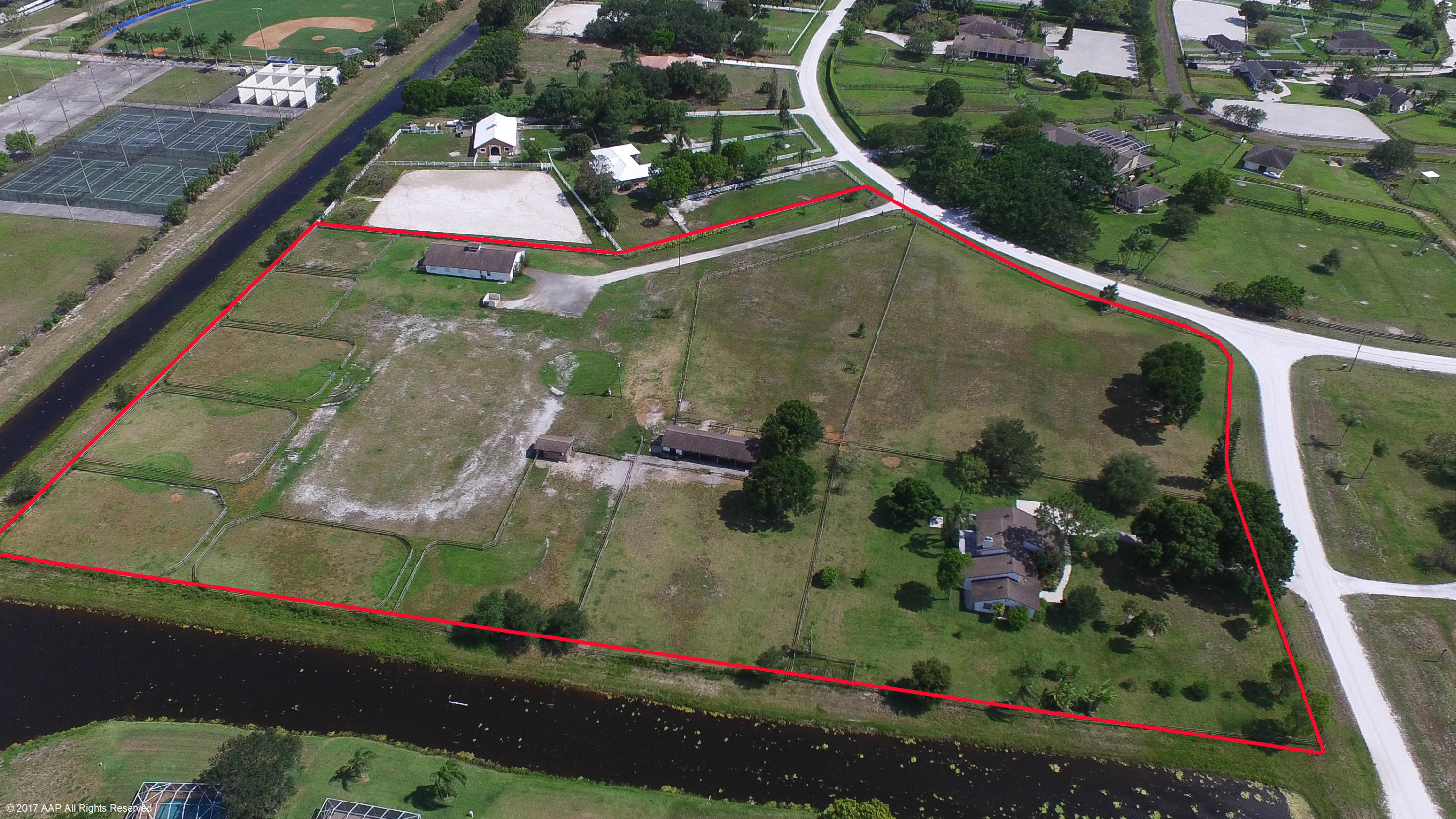 This Saddle Trail property will be available on Nov. 1st for season. There are 9 stalls available. There is a large grass field and paddocks. The listing price is $1,500 per stall per month.