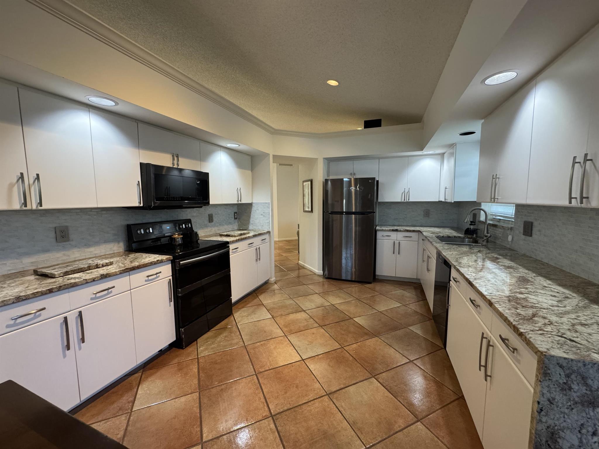 HAMPTON FAIRWAYS 2 - Residential