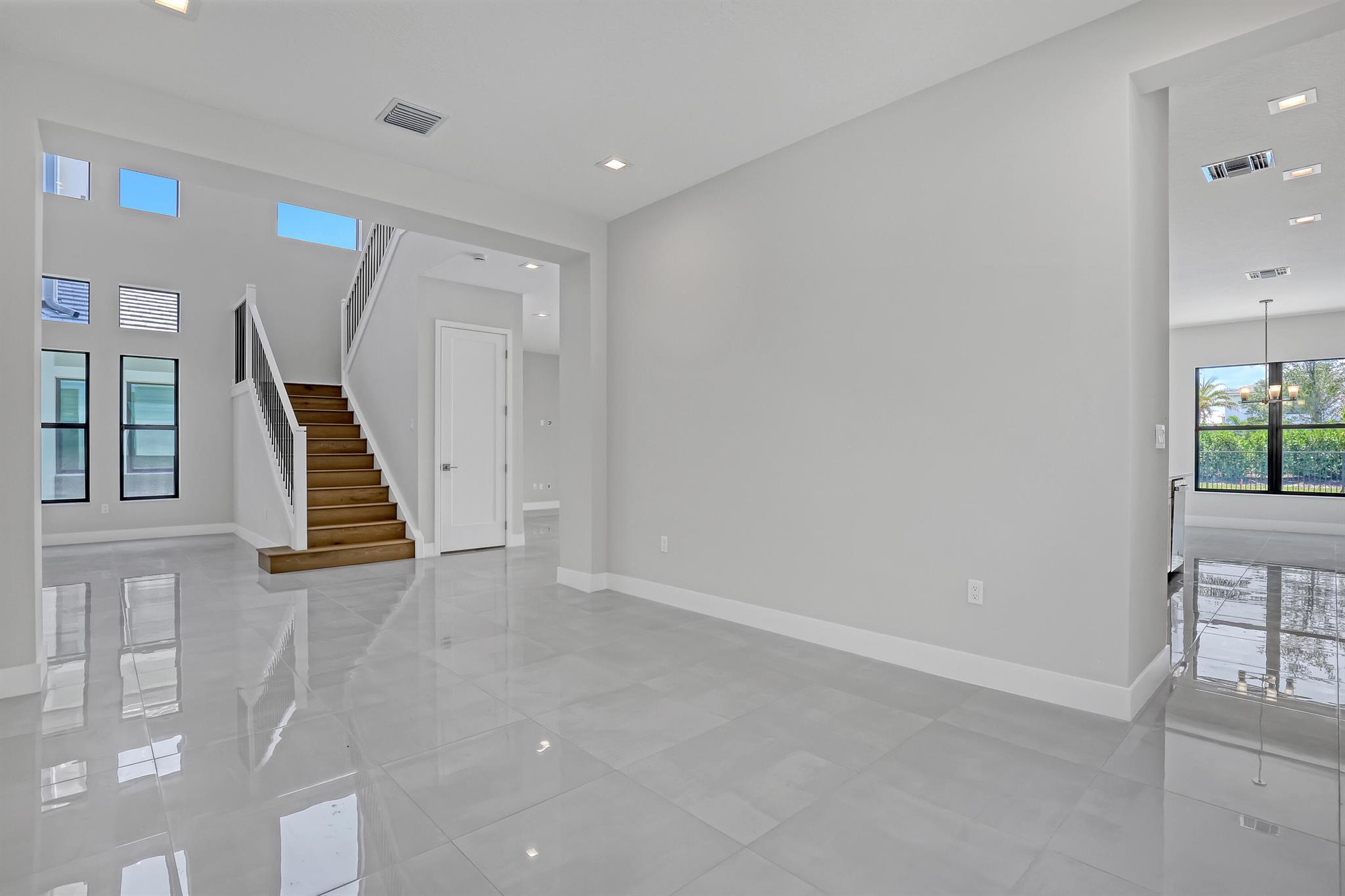 13025 Feathering Way Way