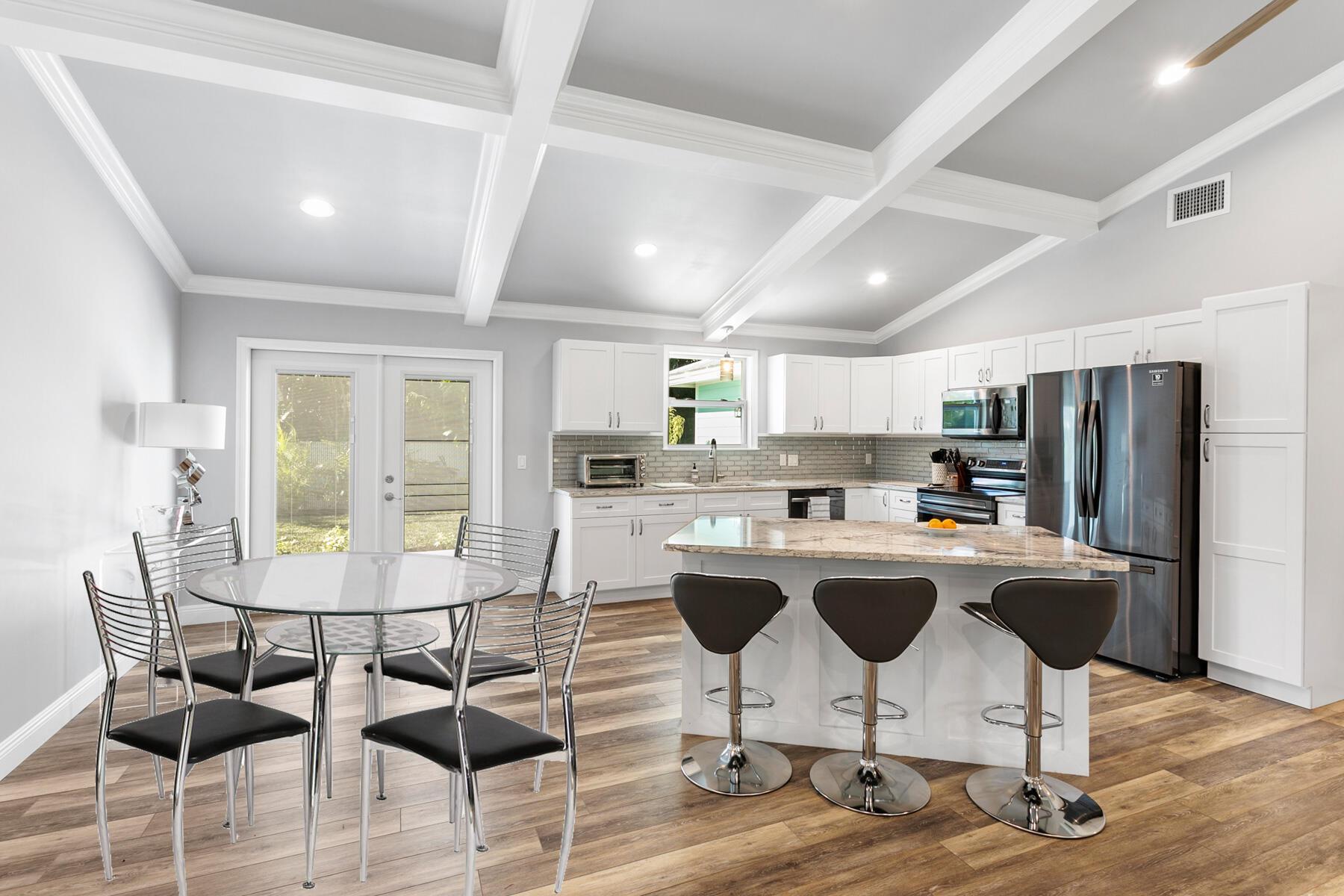 LITTLE VILLAGE UNREC - Residential Lease