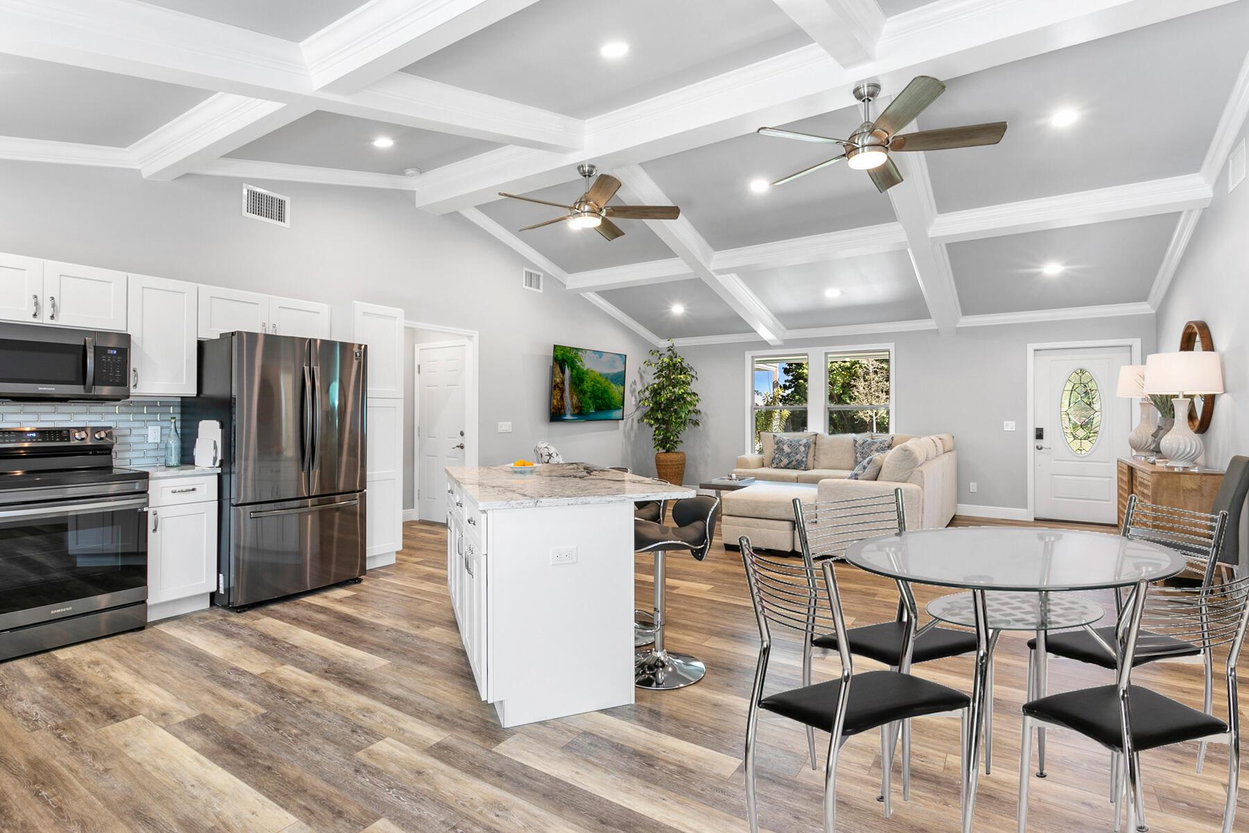 LITTLE VILLAGE UNREC - Residential Lease