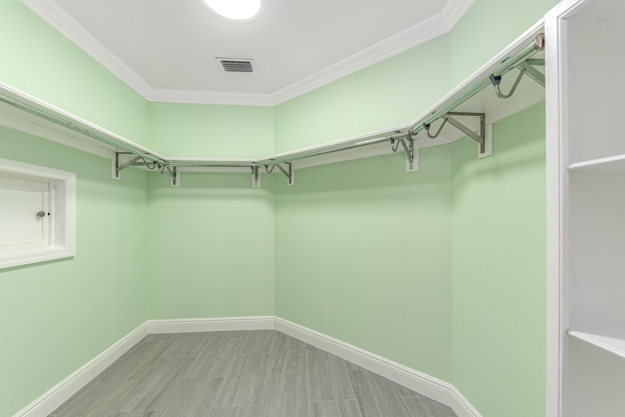 LITTLE VILLAGE UNREC - Residential Lease