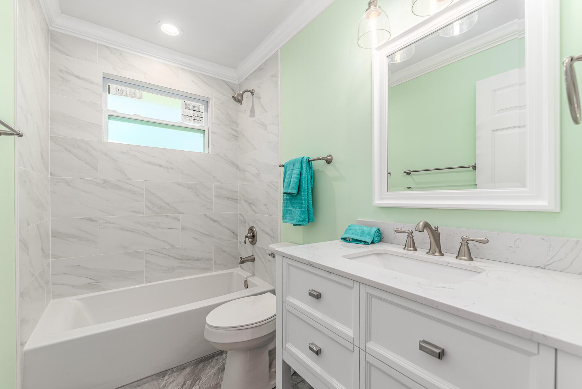 LITTLE VILLAGE UNREC - Residential Lease