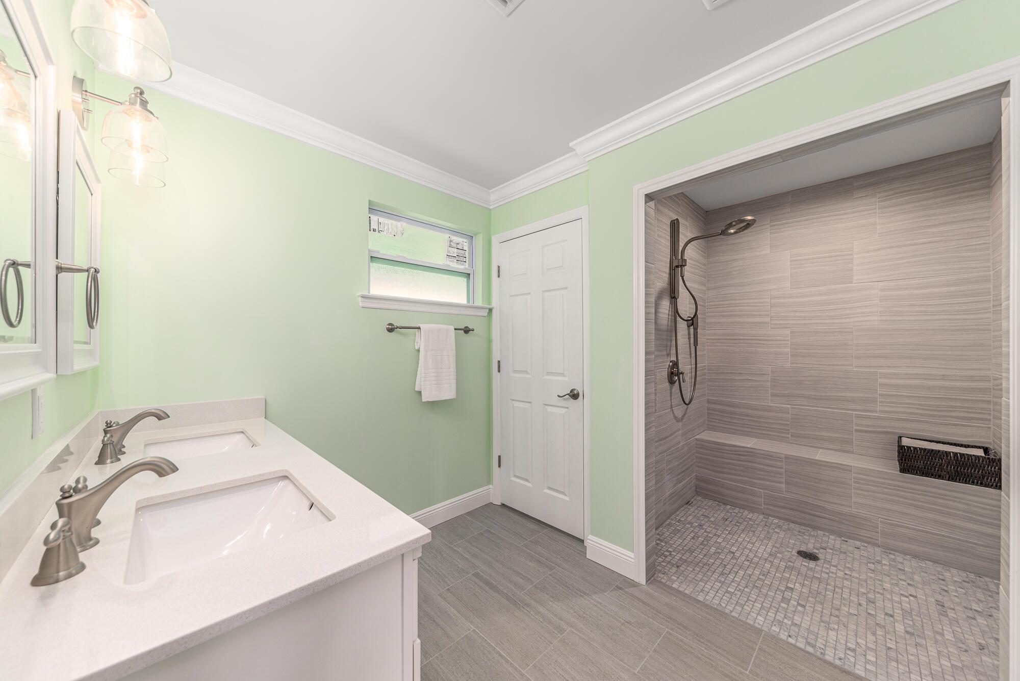 LITTLE VILLAGE UNREC - Residential Lease