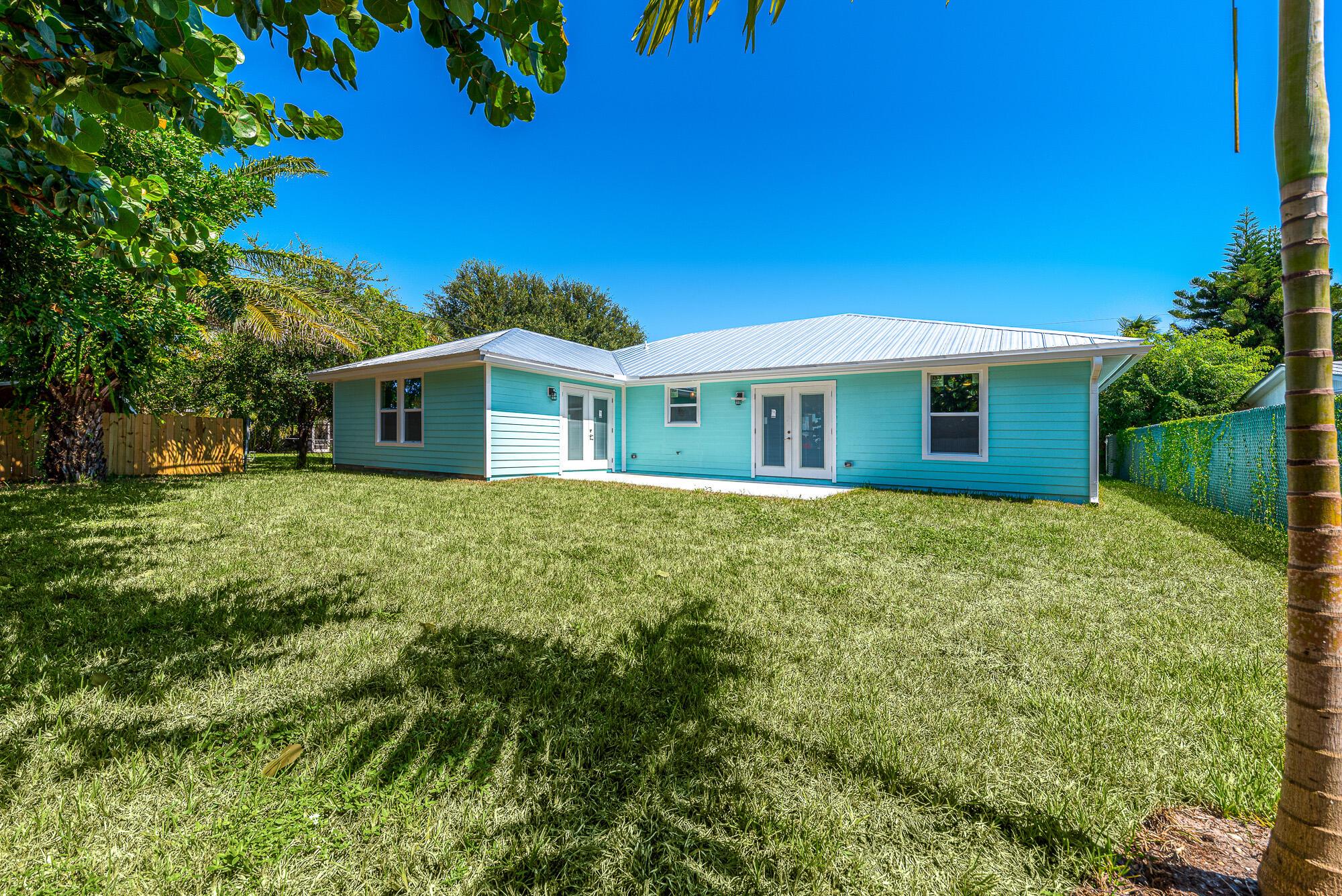 LITTLE VILLAGE UNREC - Residential Lease